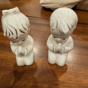 Salt and pepper shakers White Ceramic Prayer children